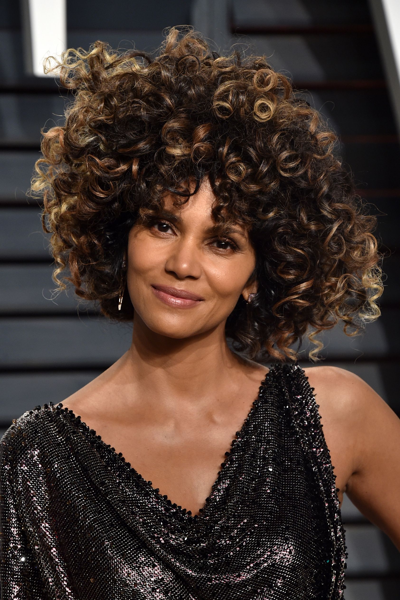 Curly Hairstyles for Women Design 26