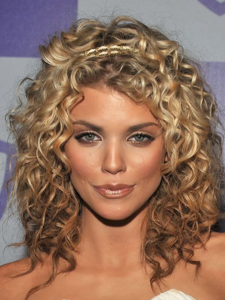 Curly Hairstyles for Women Design 36