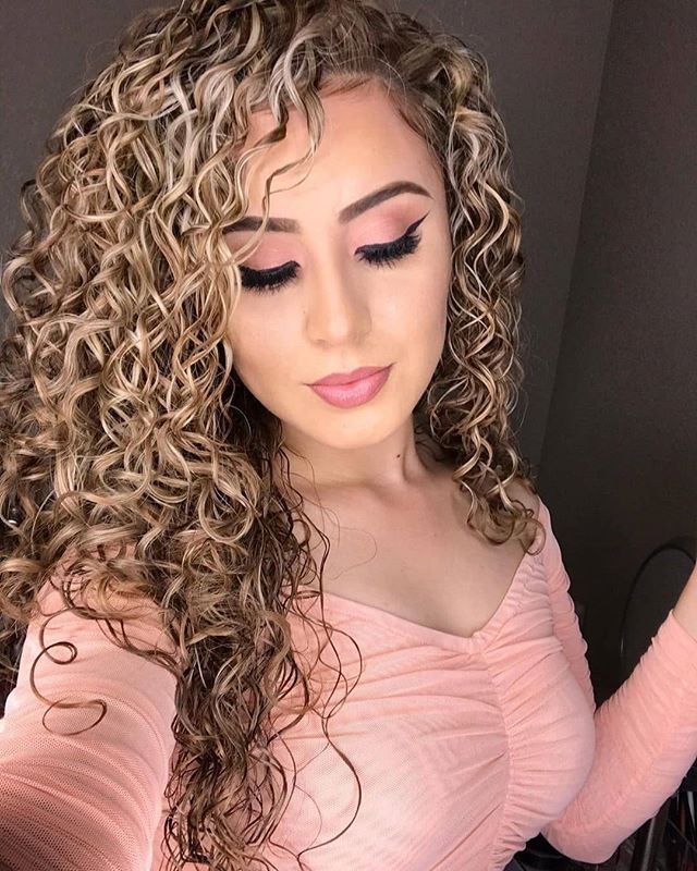 Curly Hairstyles for Women Design 58