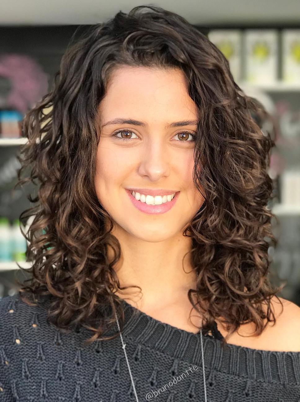 Curly Hairstyles for Women Design 70