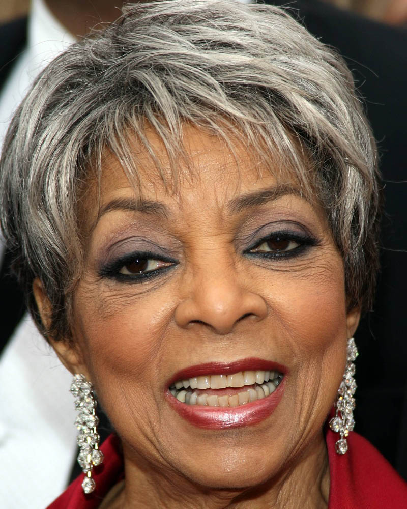 Hairstyles for Older Women Design 54