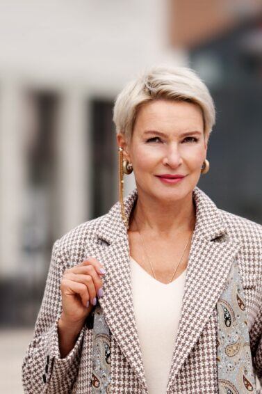 Hairstyles for Older Women Design 56