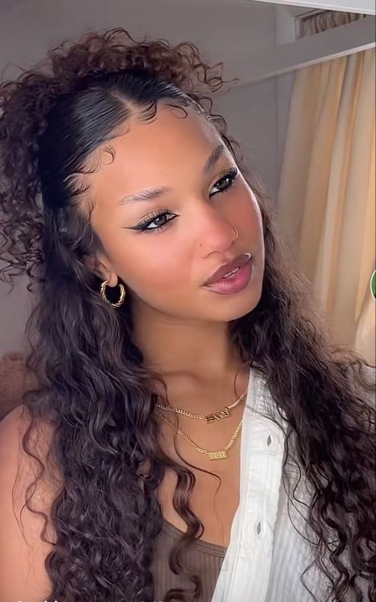 Hairstyles for Prom for Women Design 9