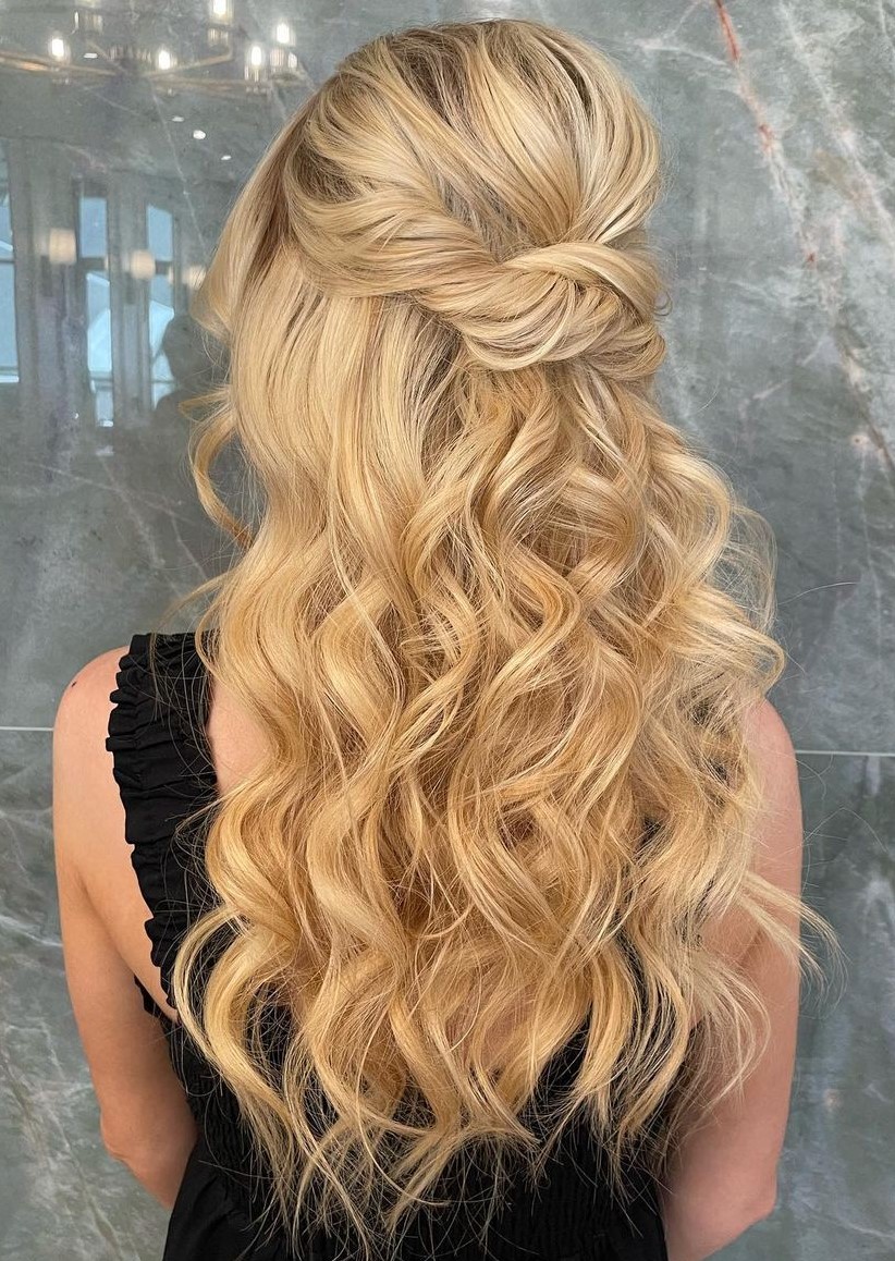 Hairstyles for Prom for Women Design 23
