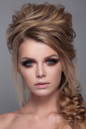 Hairstyles for Prom for Women Design 35