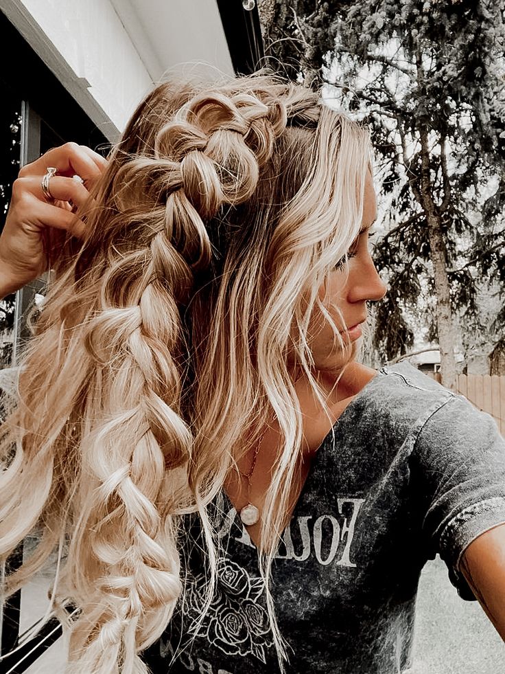 Hairstyles for Prom for Women Design 70