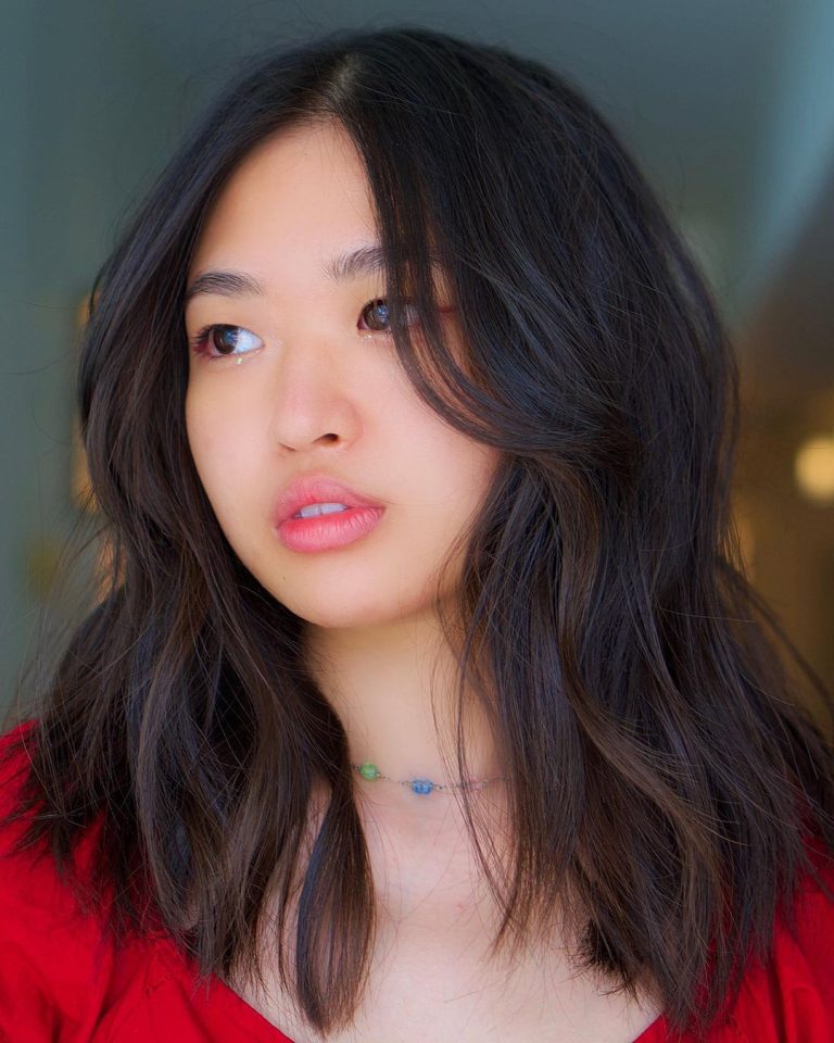 69 Hairstyles for Round Face Women