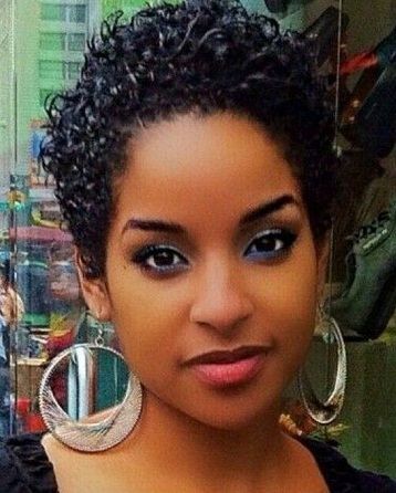 Hairstyles for Round Face Women Design 10