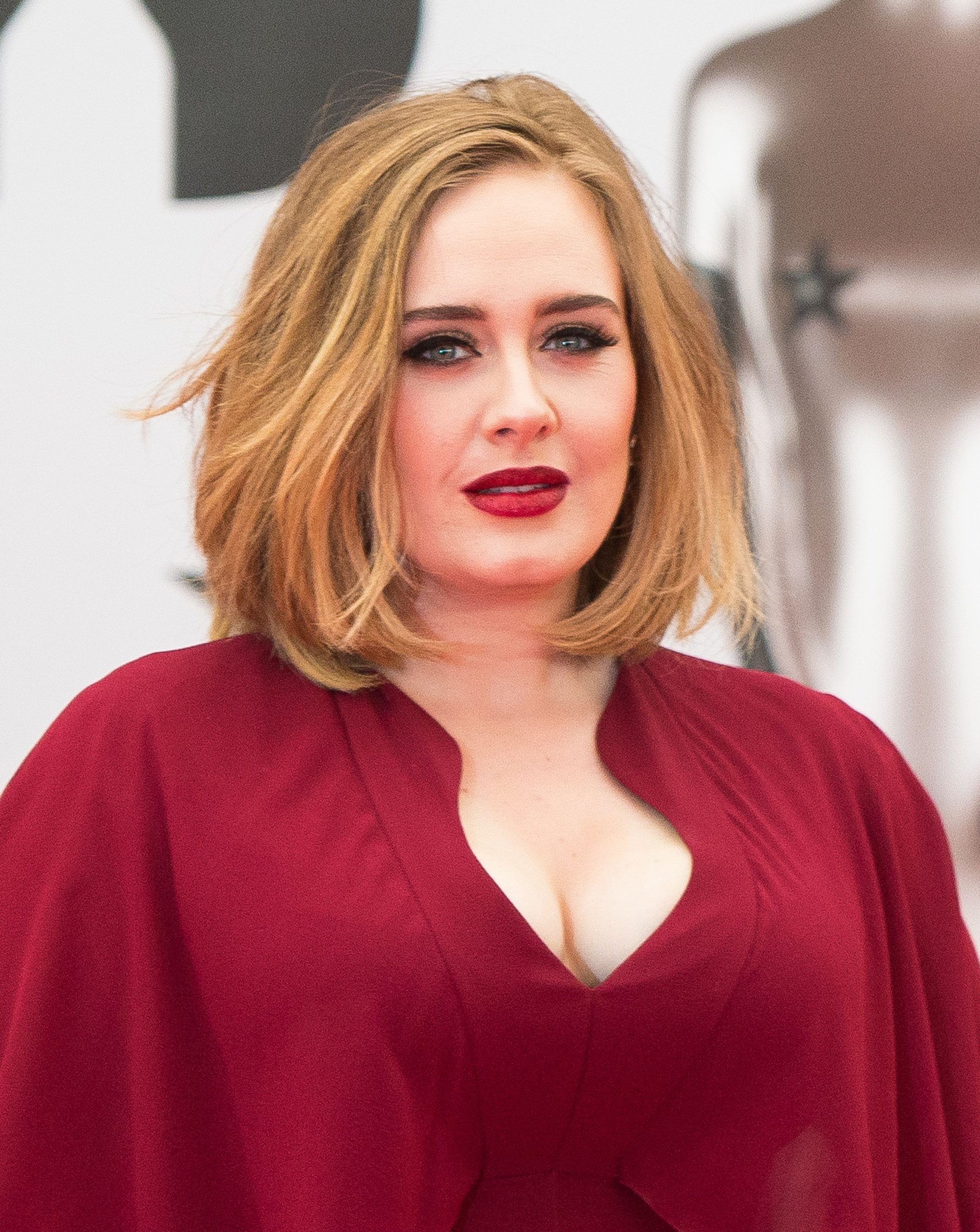 Hairstyles for Round Face Women Design 30