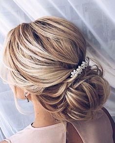 Hairstyles for Special Occasions for Women Design 37