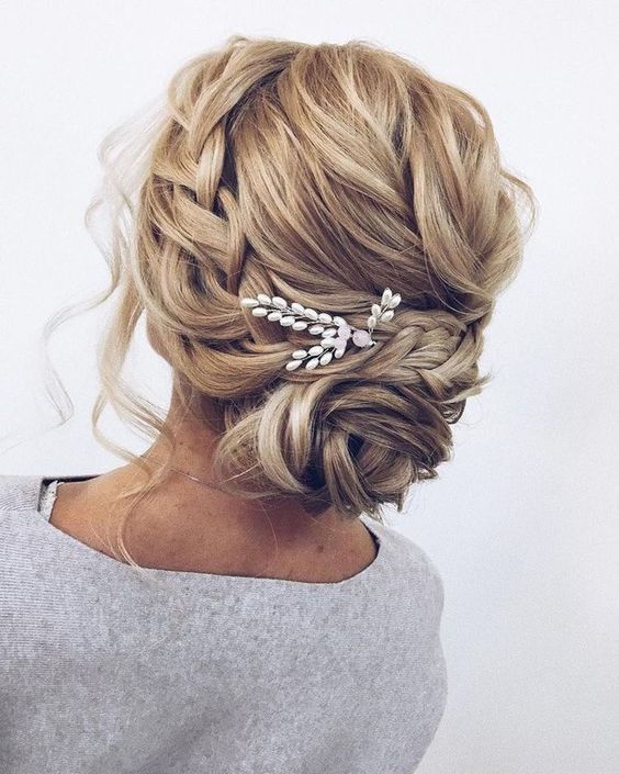 Hairstyles for Special Occasions for Women Design 46