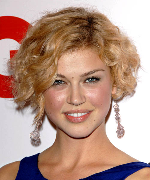 Hairstyles for Square Face Women Design 39