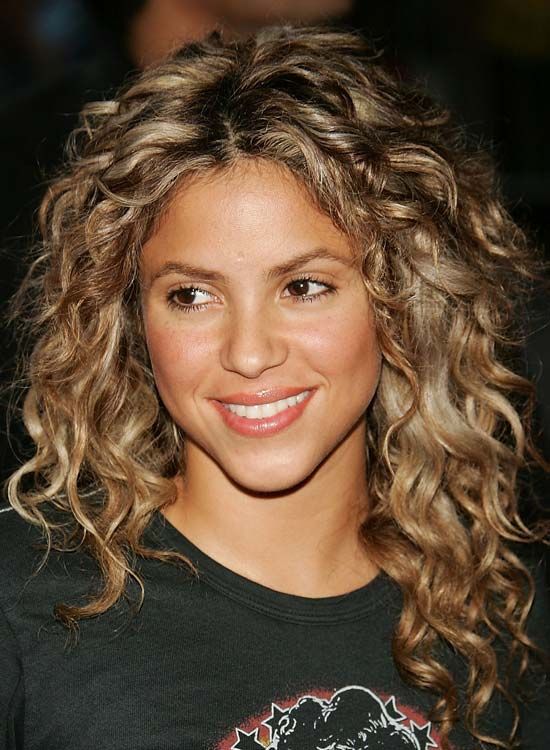 Hairstyles for Thick Curly Hair Women Design 15
