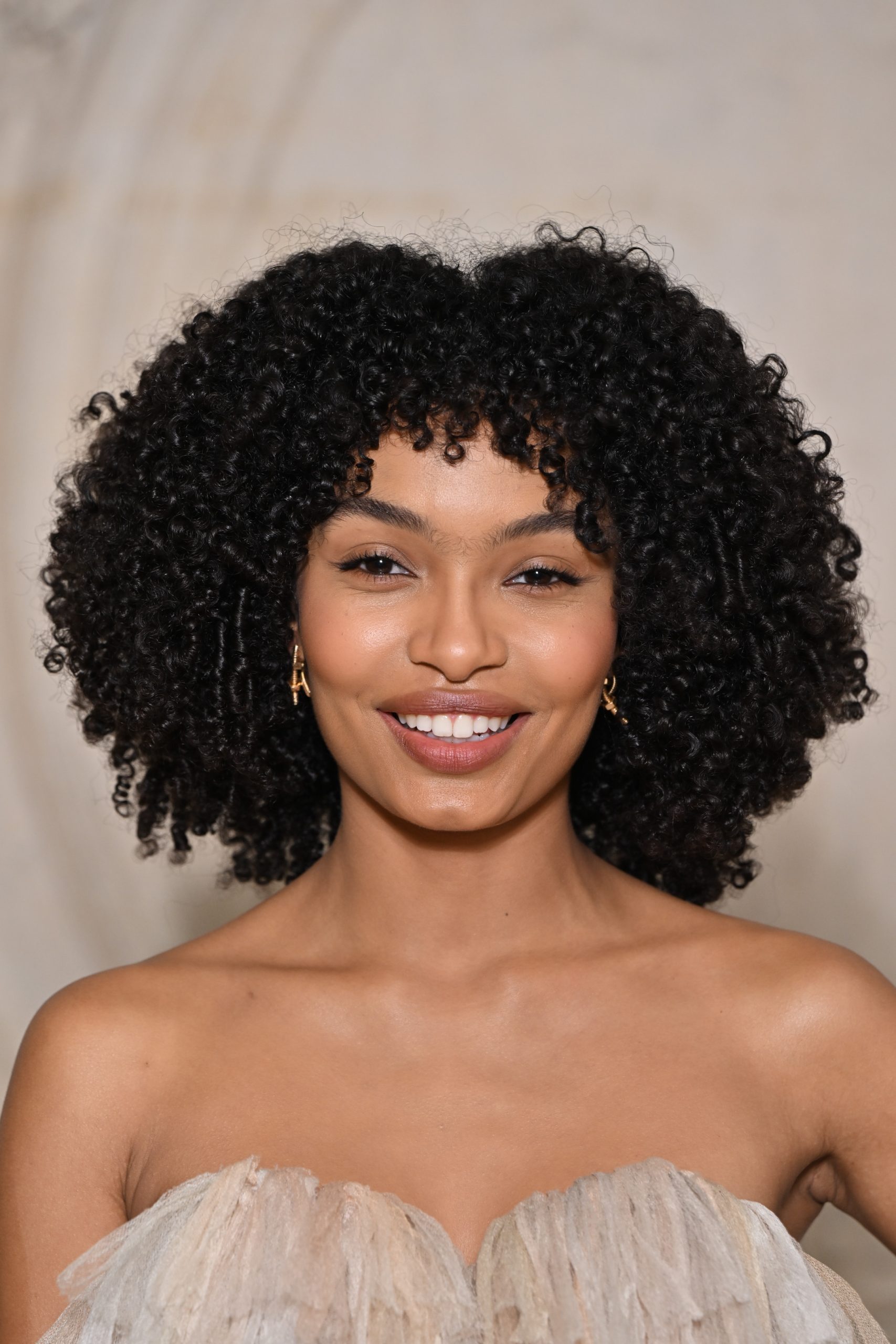 Hairstyles for Thick Curly Hair Women Design 18