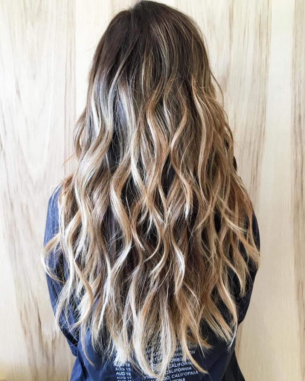 Hairstyles for Thick Curly Hair Women Design 23