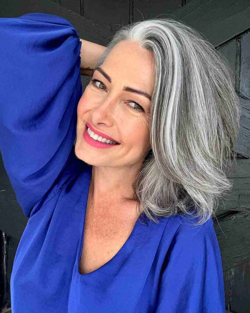 Hairstyles for Women Over 50 Design 6