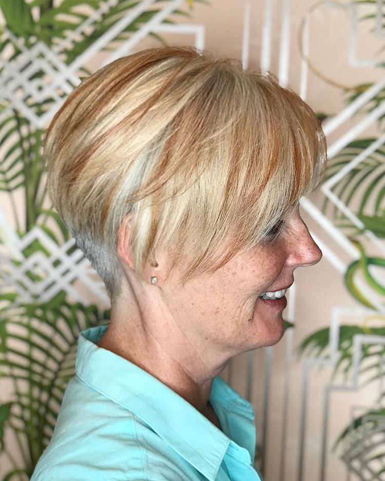 Hairstyles for Women Over 50 Design 17