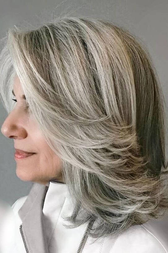 Hairstyles for Women Over 50 Design 41