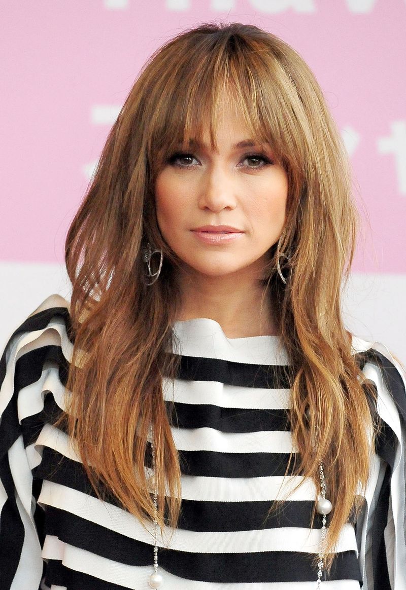 Hairstyles with Bangs for Women Design 38