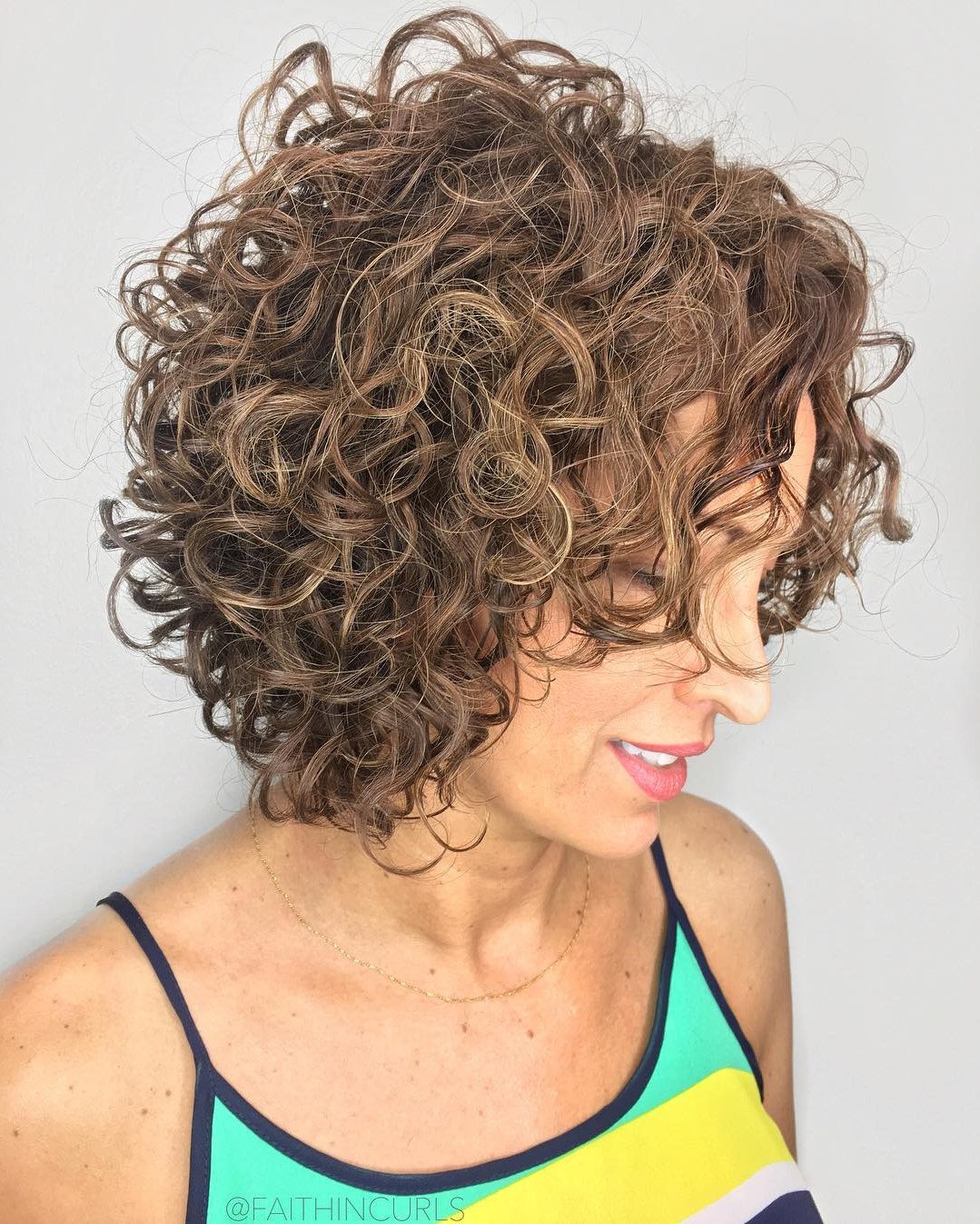 Hairstyles with Curls for Women Design 44