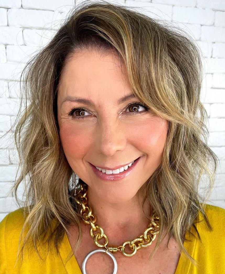 Medium Length Hairstyles for Women Design 11
