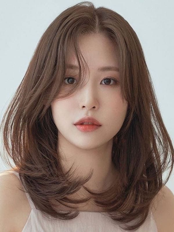 Medium Length Hairstyles for Women Design 44