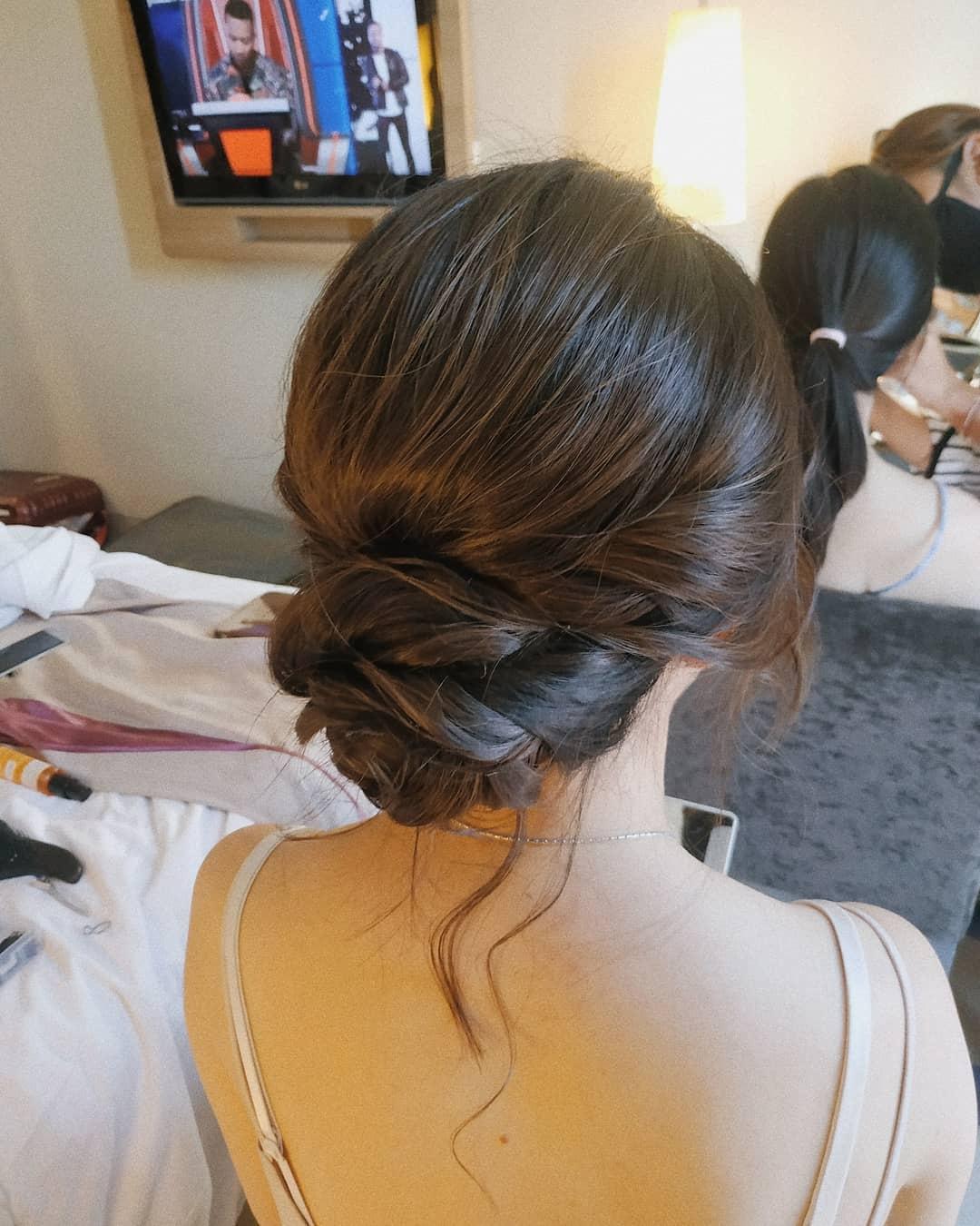 Messy Bun Hairstyles for Women Design 33