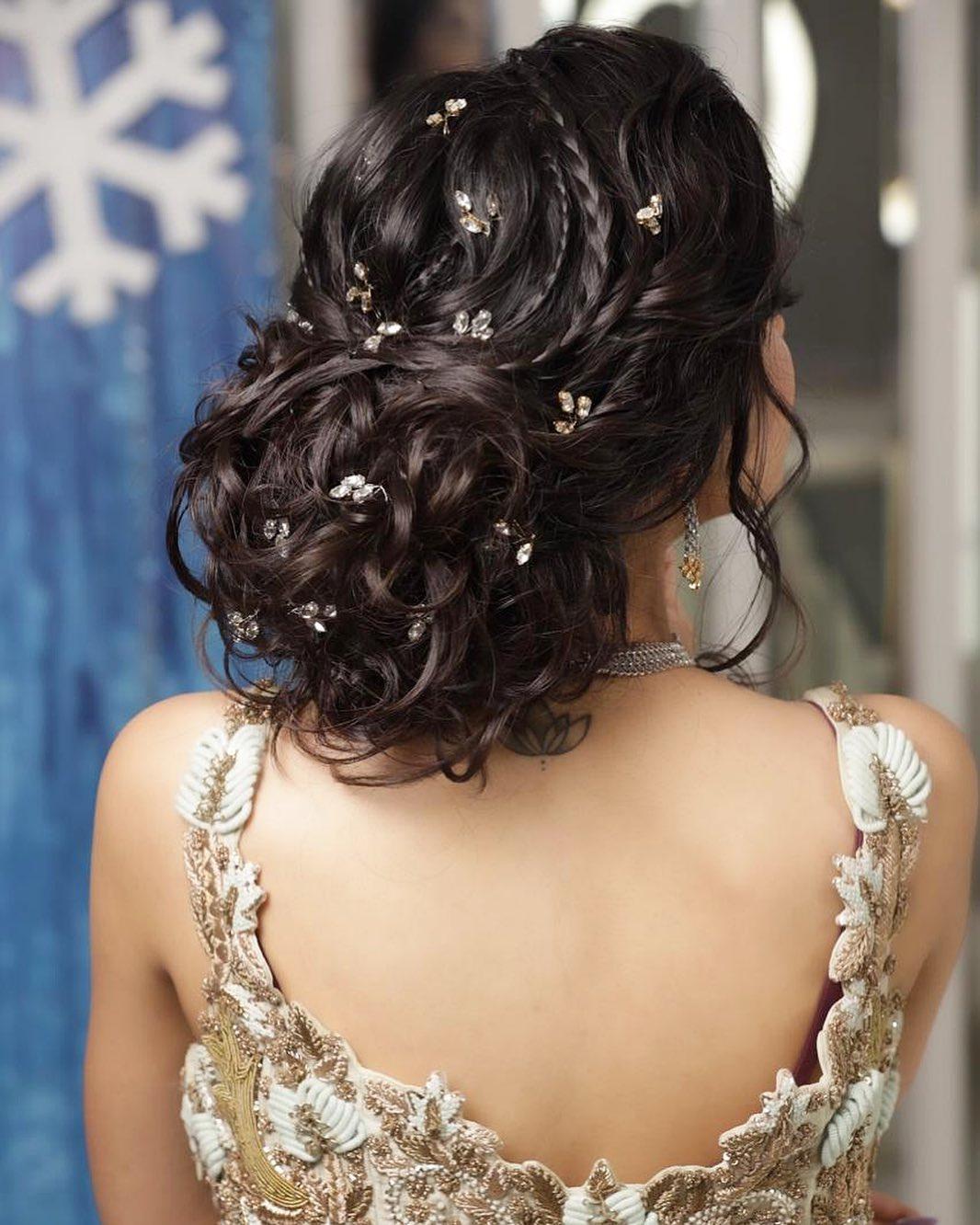Messy Bun Hairstyles for Women Design 64