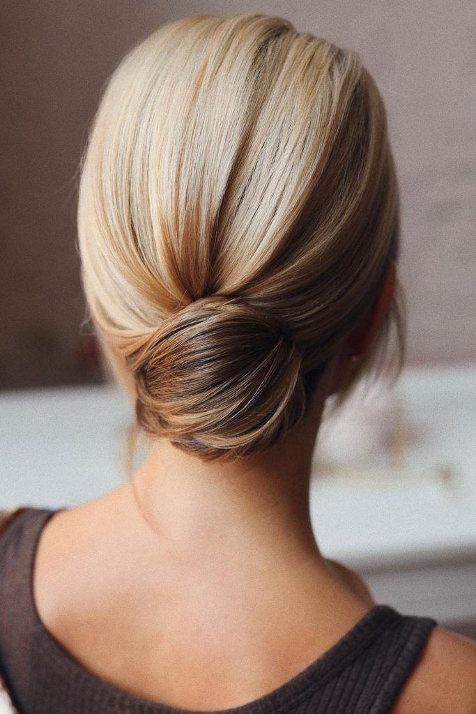 Professional Hairstyles for Women at Work Design 38